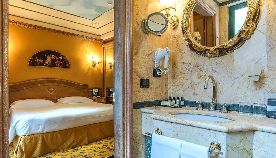 هتل ریور پالاس